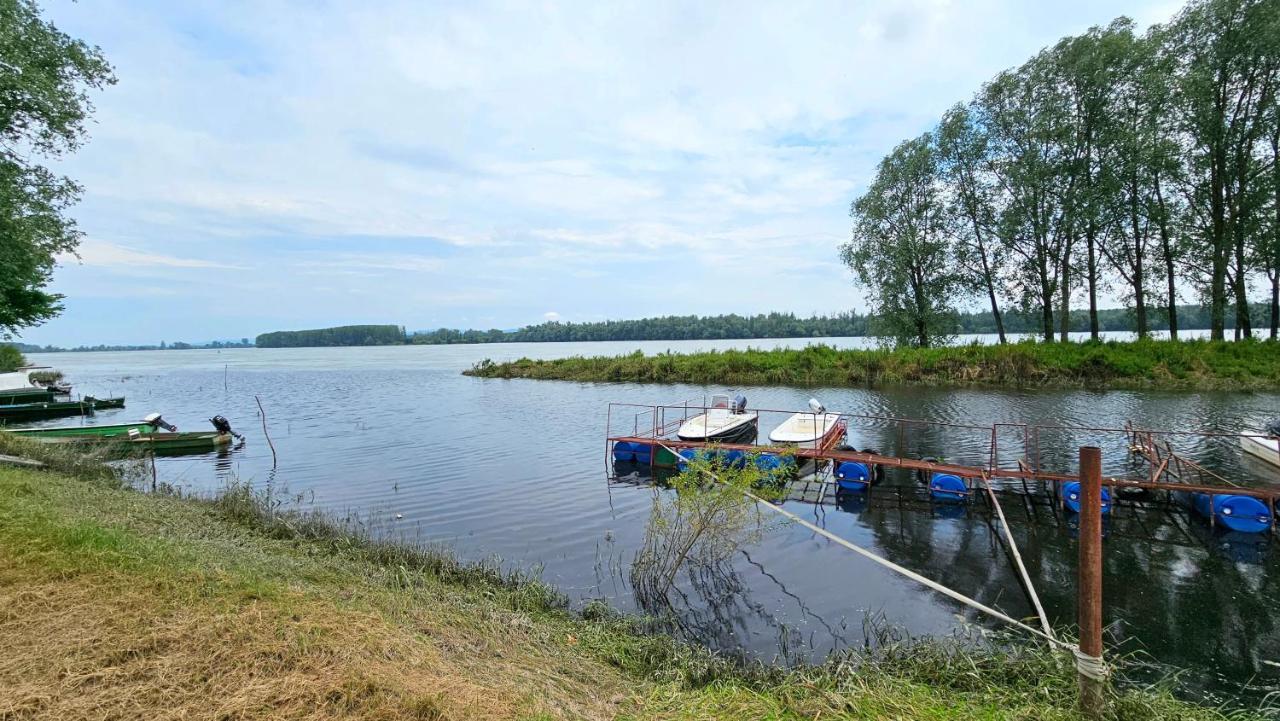 River View - Danube Celarevo Luaran gambar