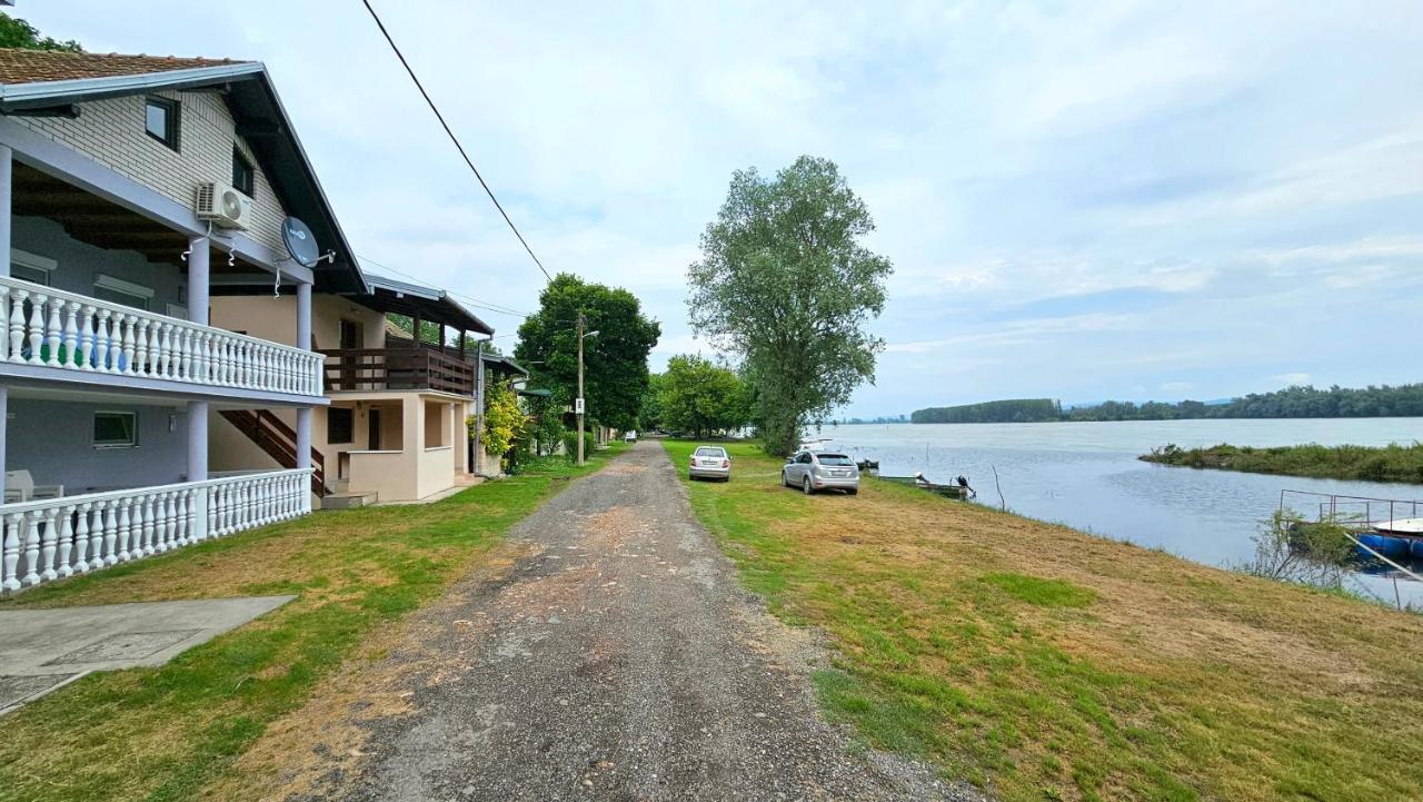 River View - Danube Celarevo Luaran gambar