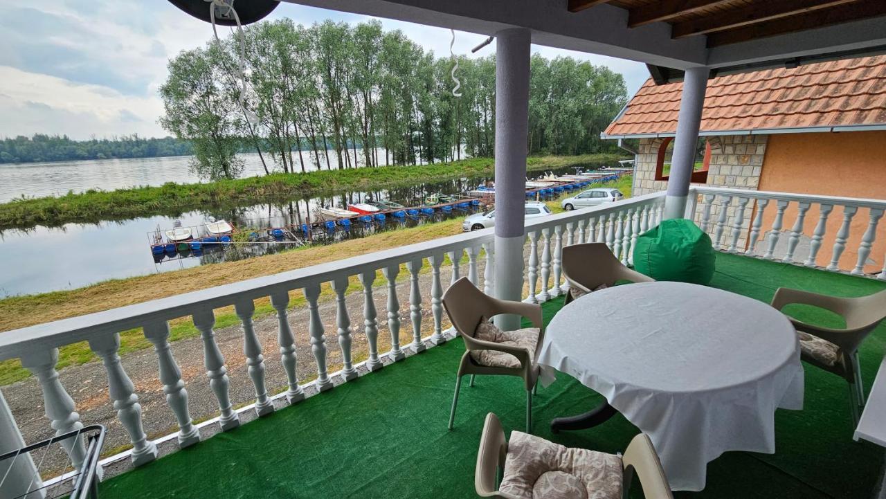 River View - Danube Celarevo Luaran gambar